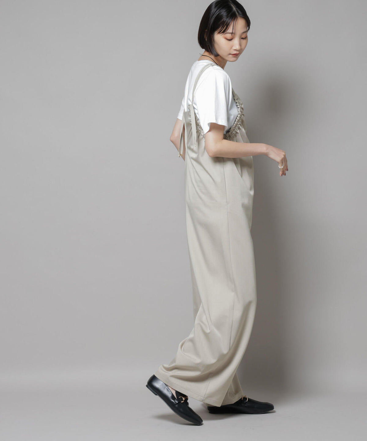 ギャザーデザインサロペットパンツ