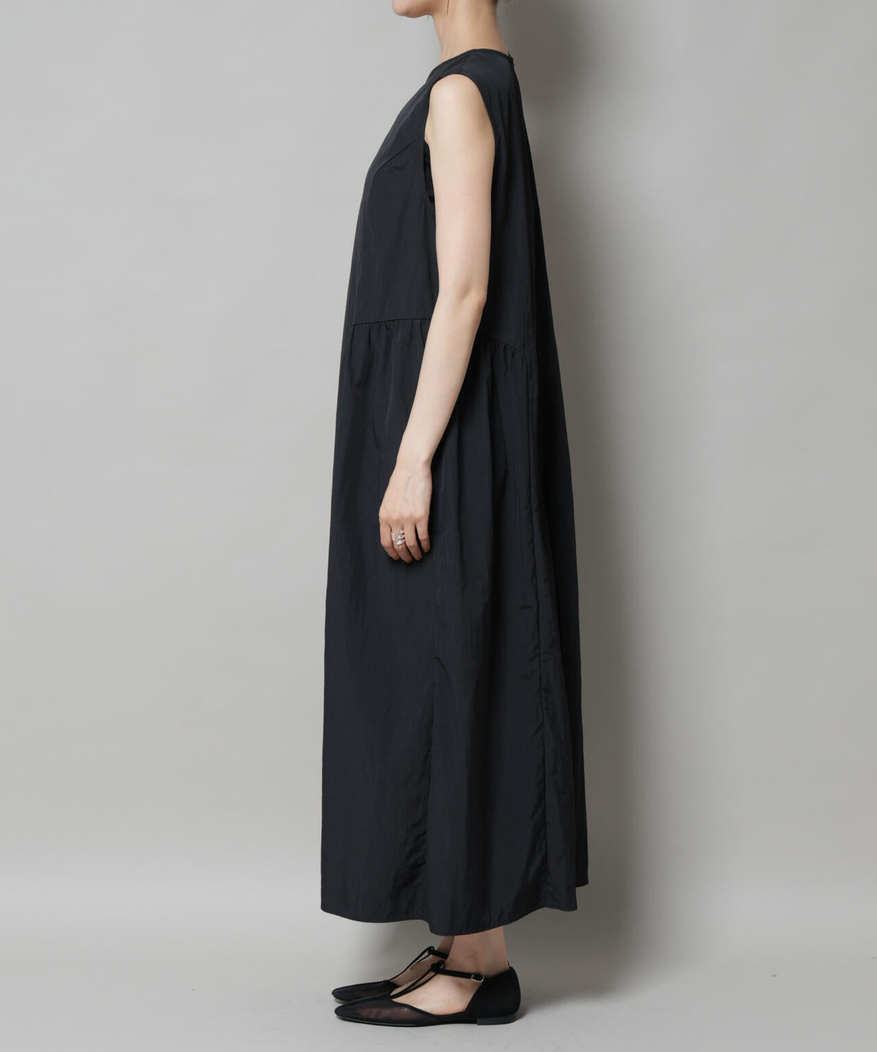 サイドギャザーナイロンワンピース