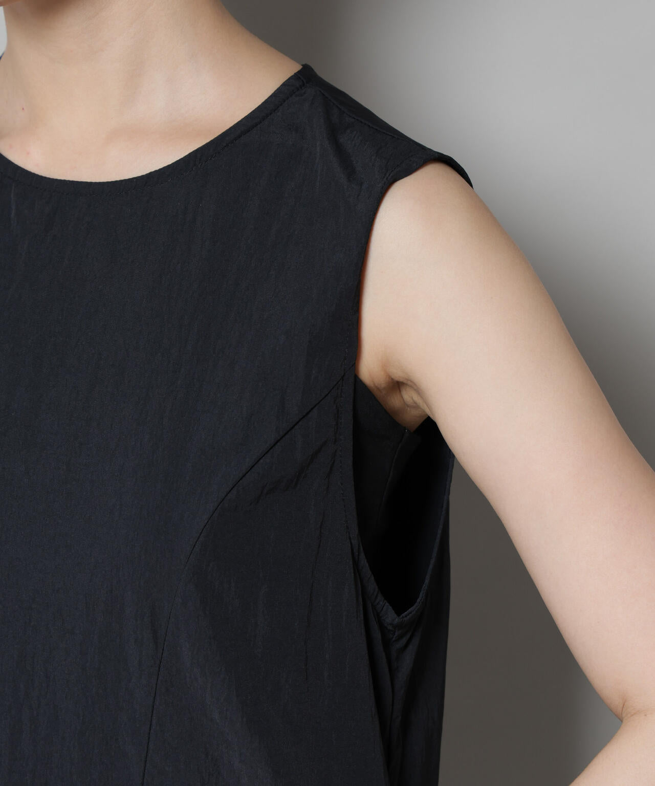 サイドギャザーナイロンワンピース