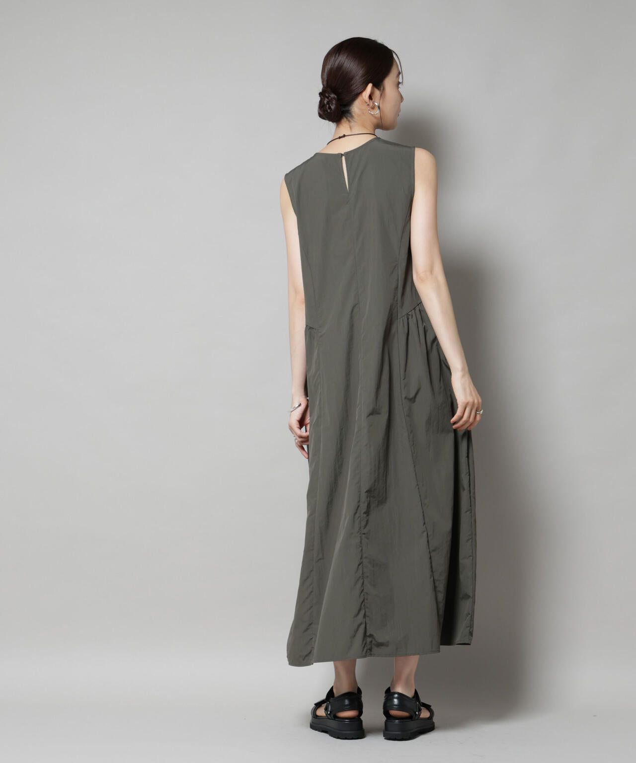 サイドギャザーナイロンワンピース