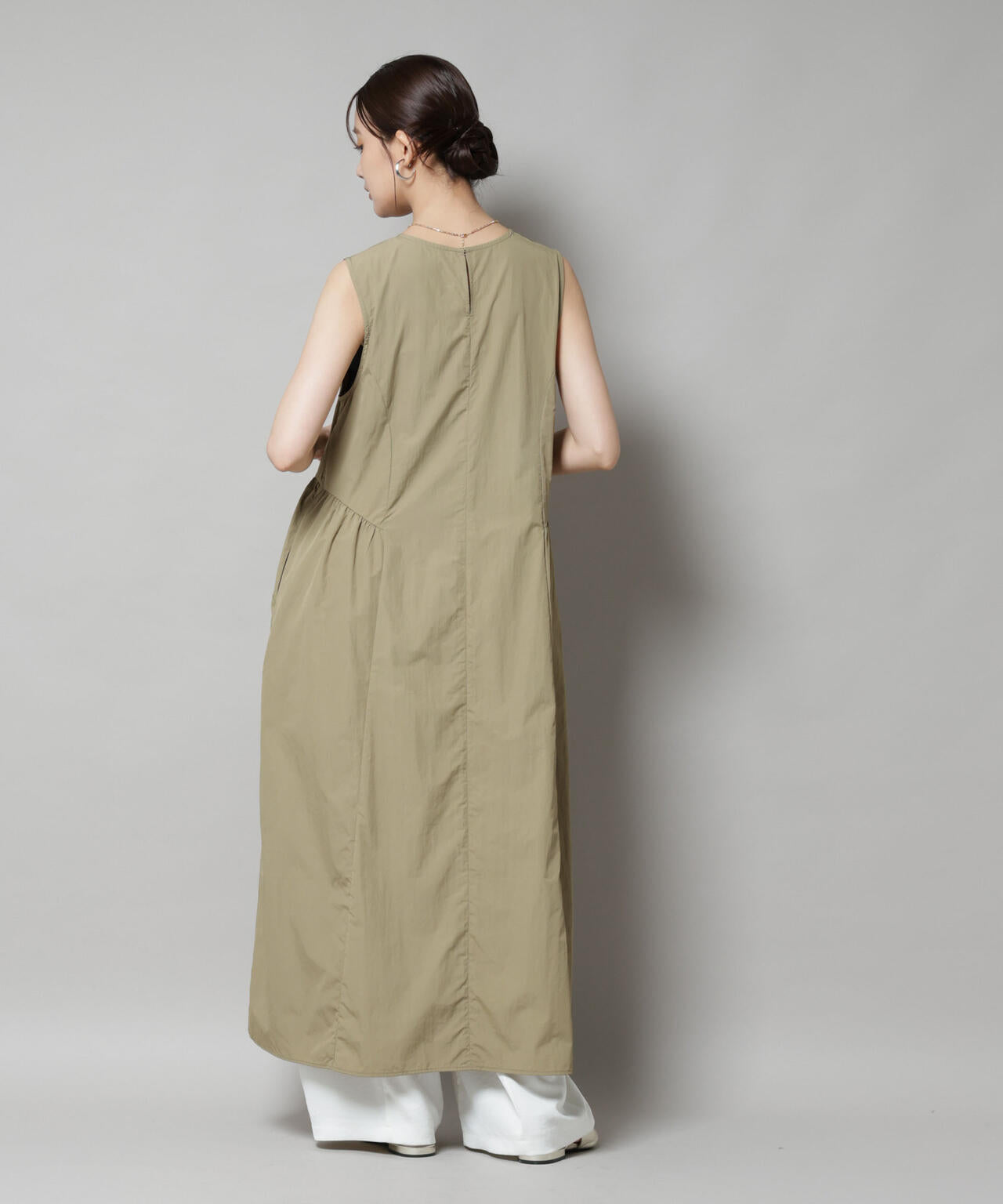 サイドギャザーナイロンワンピース