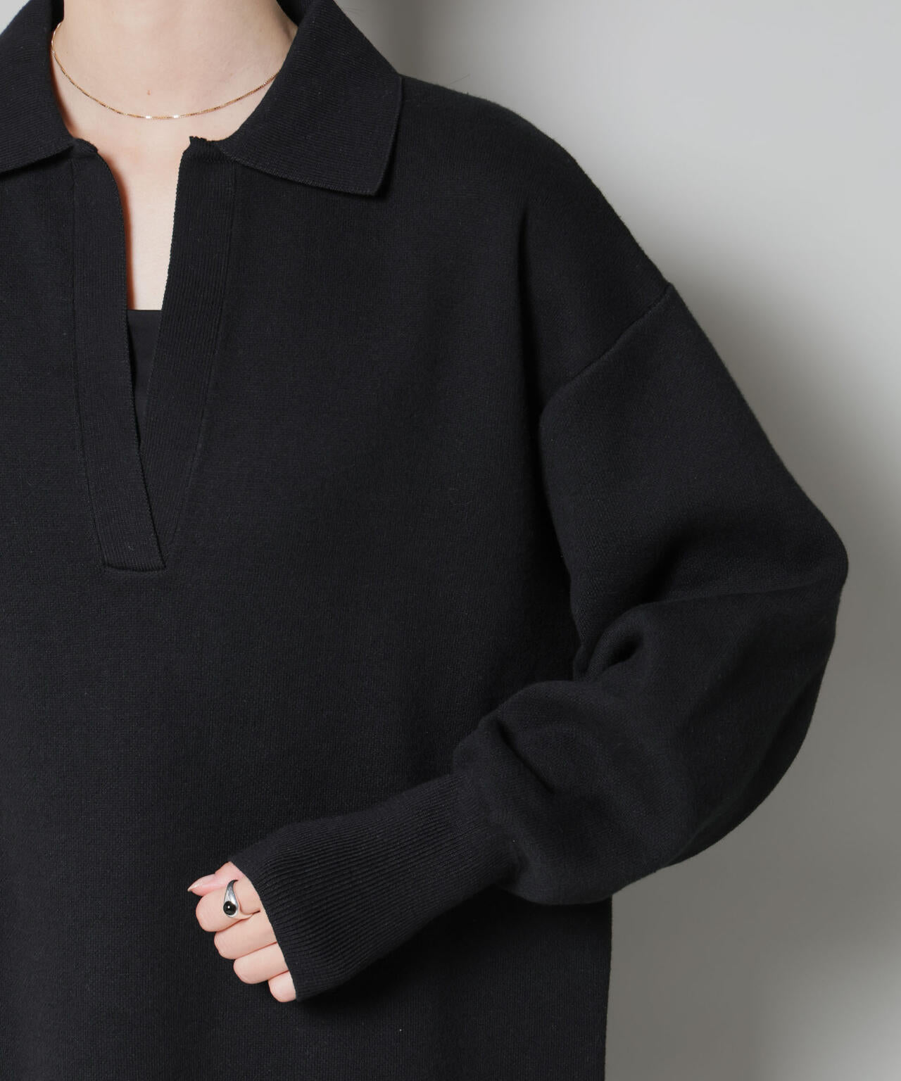 スウェットライク衿付きスキッパーニットワンピース