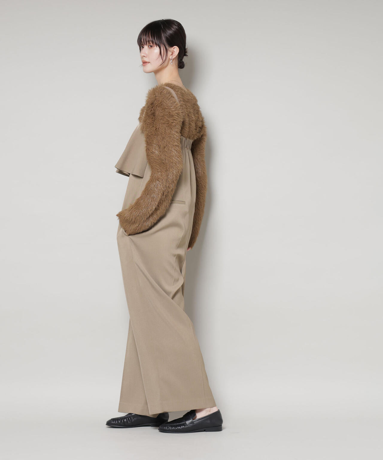 フロントフリルサロペットパンツ