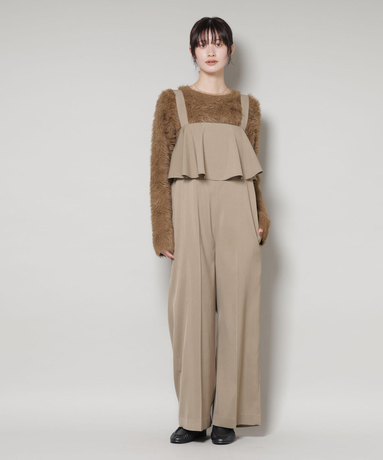 フロントフリルサロペットパンツ