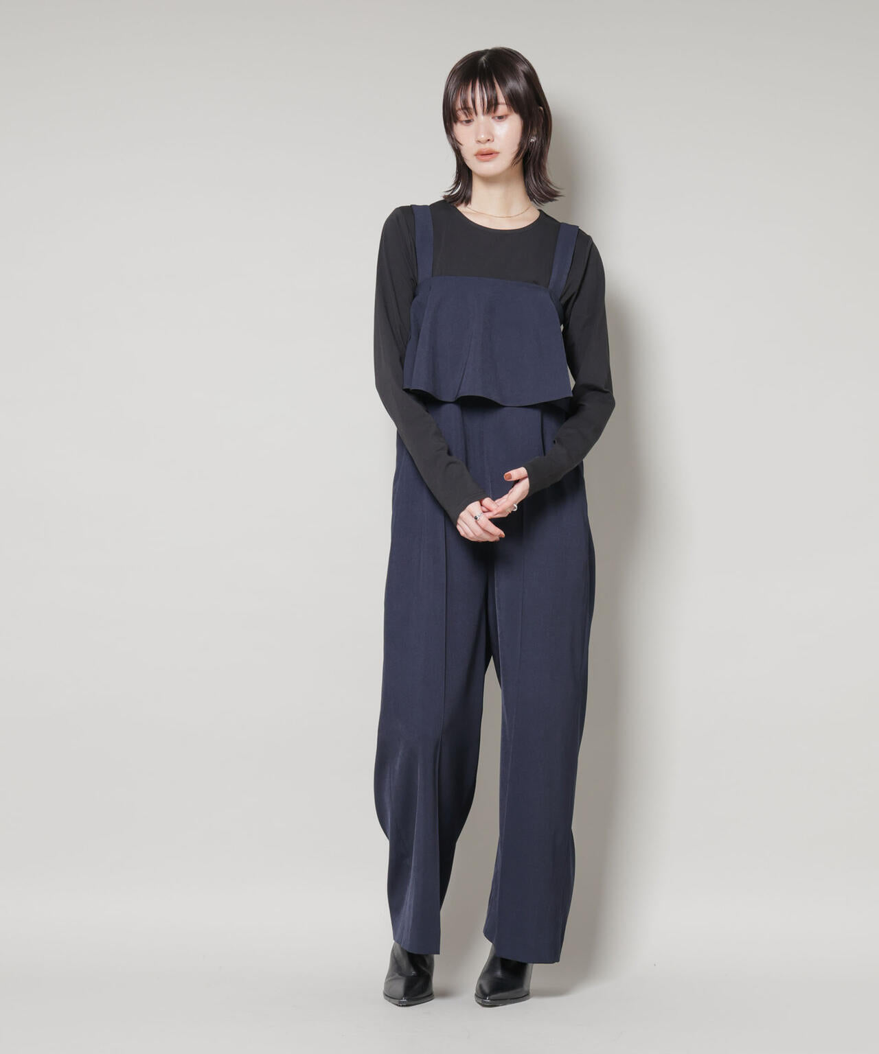 フロントフリルサロペットパンツ