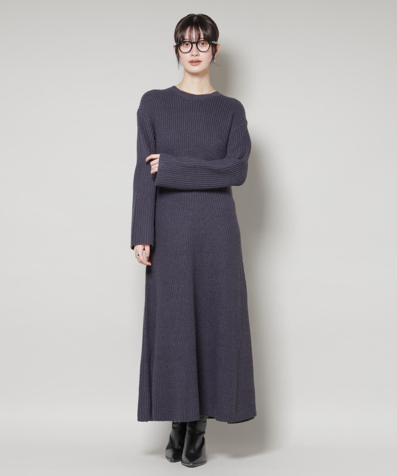 片畦フレアニットワンピース