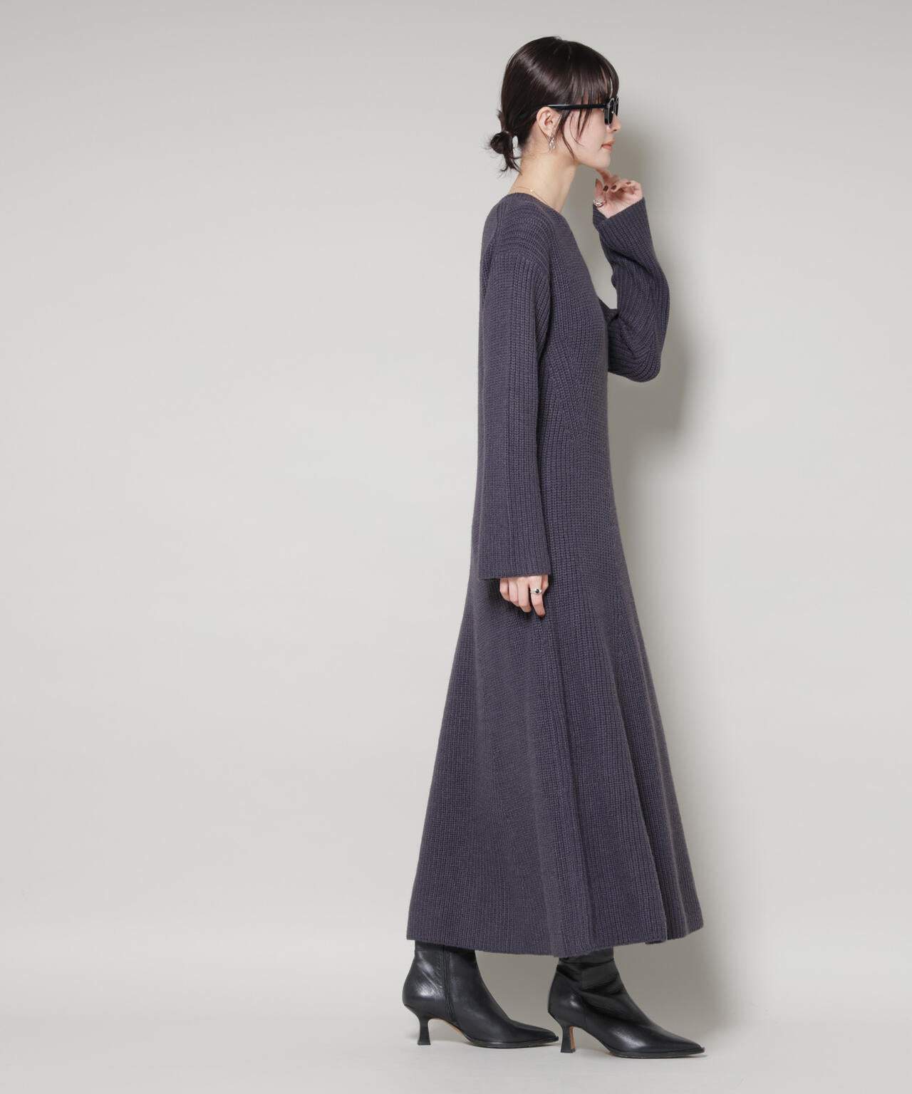 片畦フレアニットワンピース