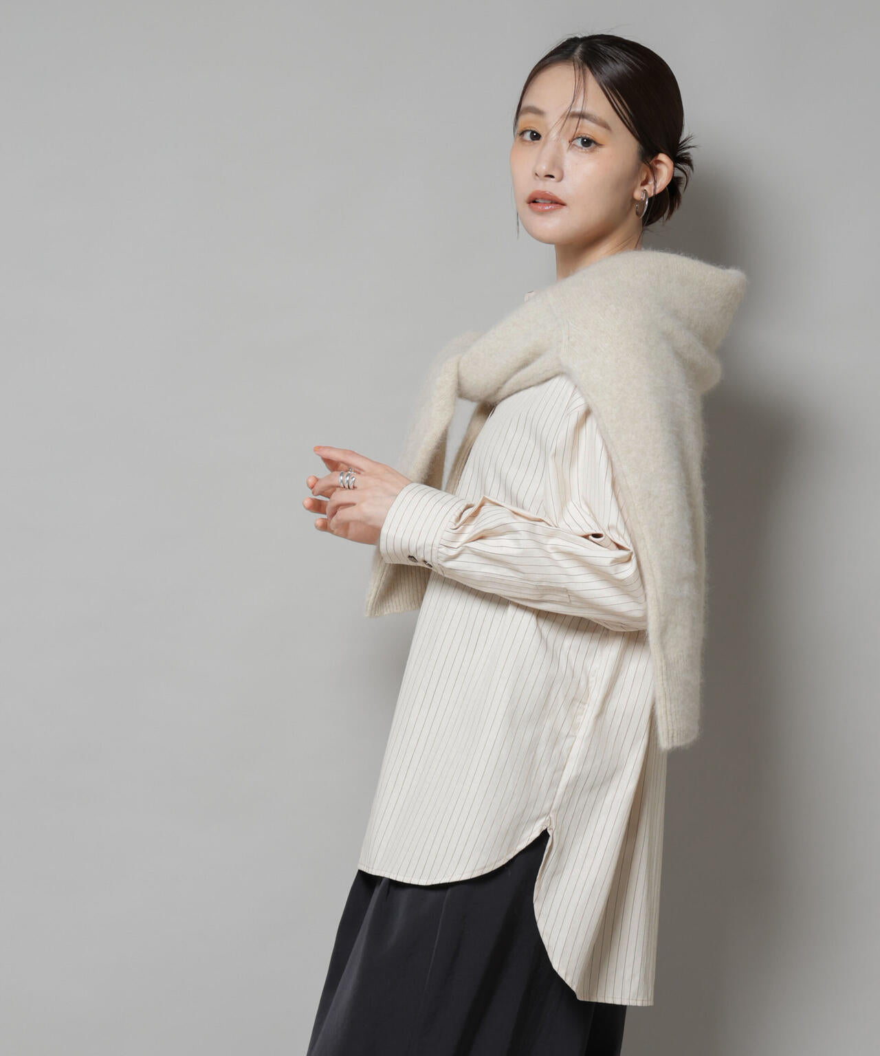 スタンドカラーストライプシャツ