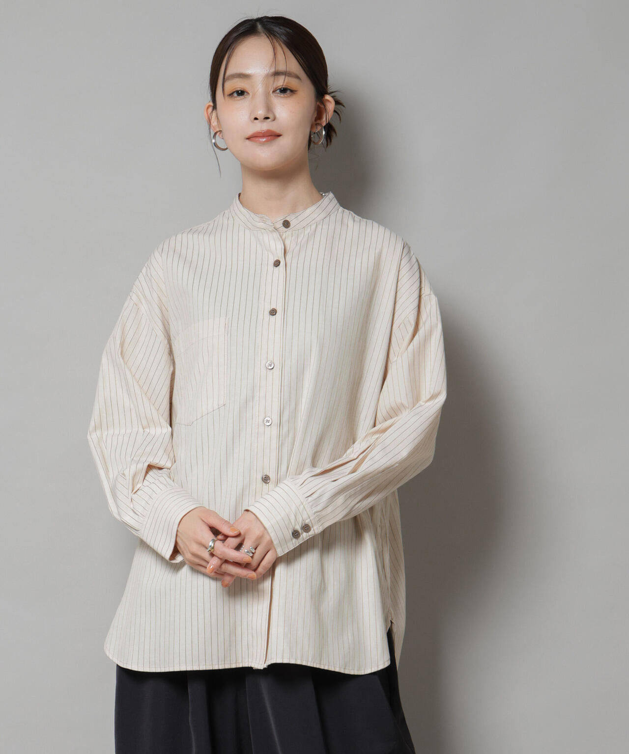 スタンドカラーストライプシャツ
