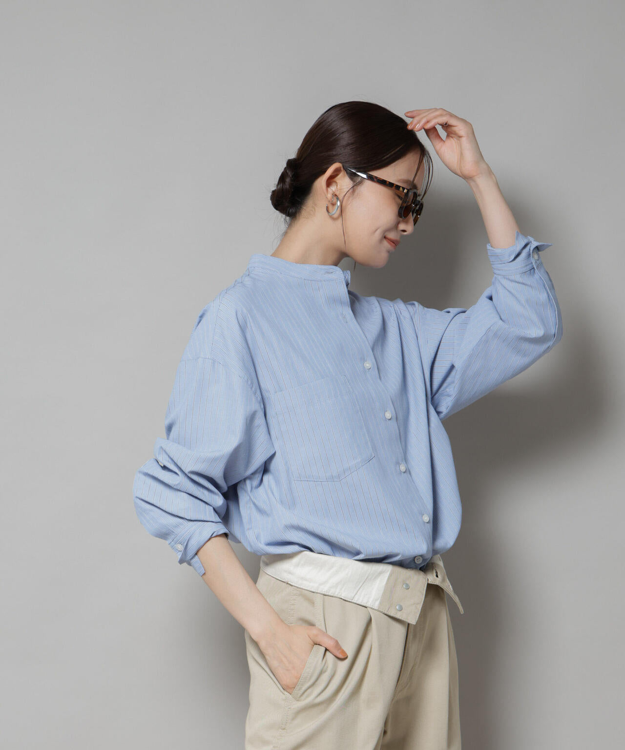 スタンドカラーストライプシャツ