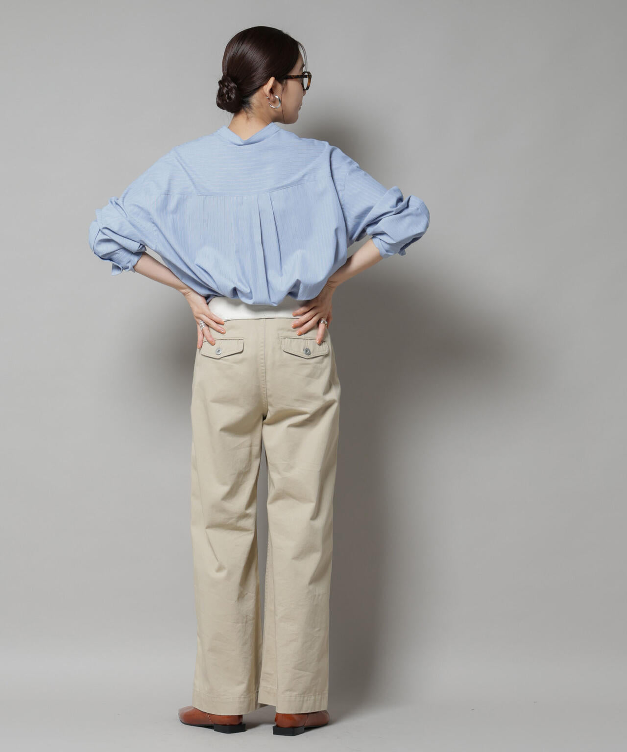 スタンドカラーストライプシャツ