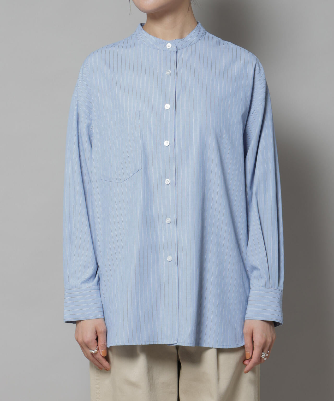 スタンドカラーストライプシャツ