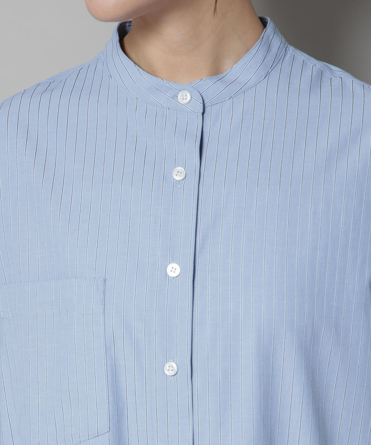 スタンドカラーストライプシャツ