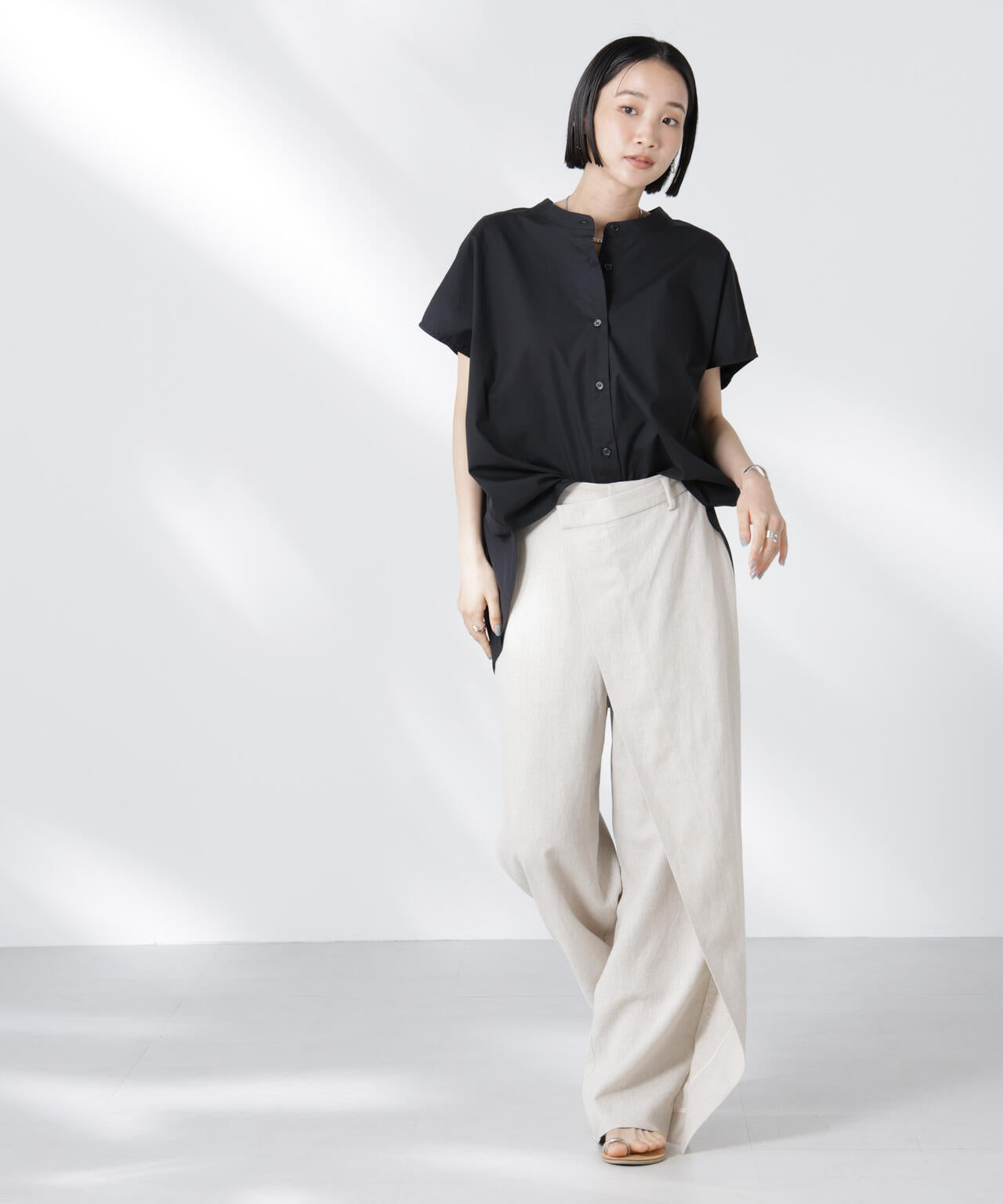 バックギャザーノースリーブブラウス