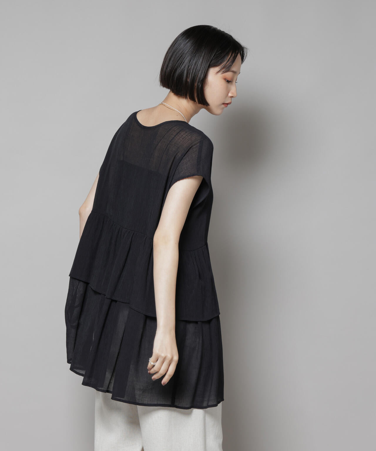 前後2wayシアー楊柳ノースリーブティアードブラウス