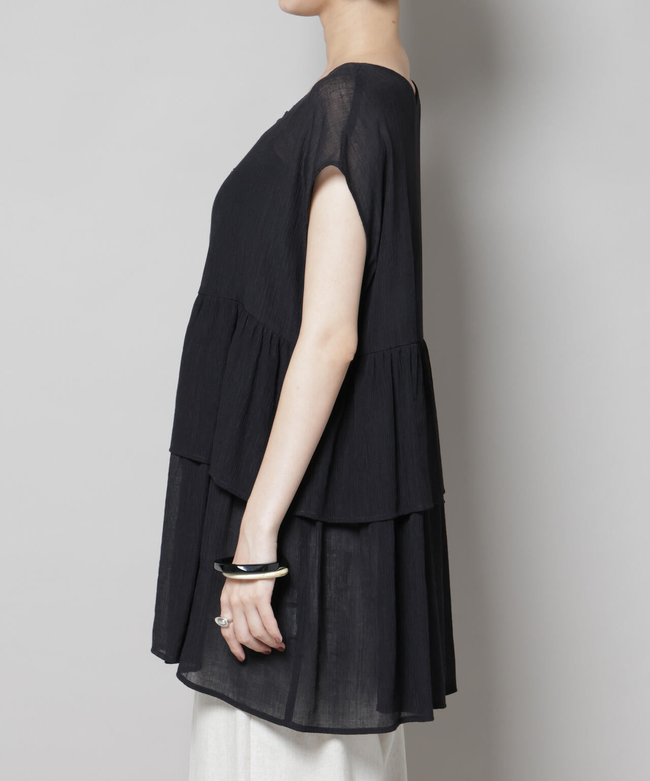 前後2wayシアー楊柳ノースリーブティアードブラウス