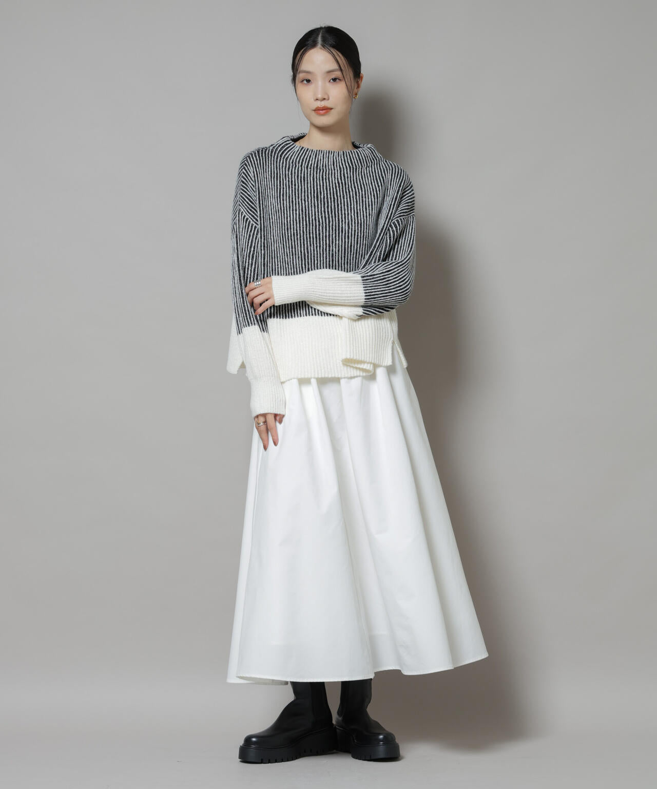 シャドーストライプニットプルオーバー