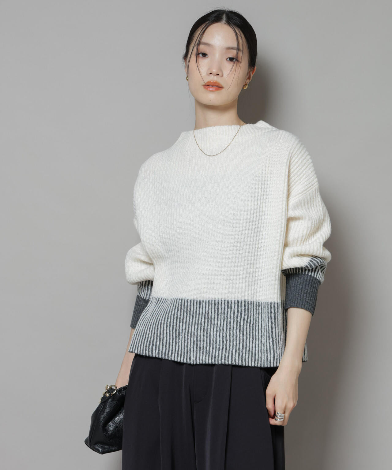 シャドーストライプニットプルオーバー