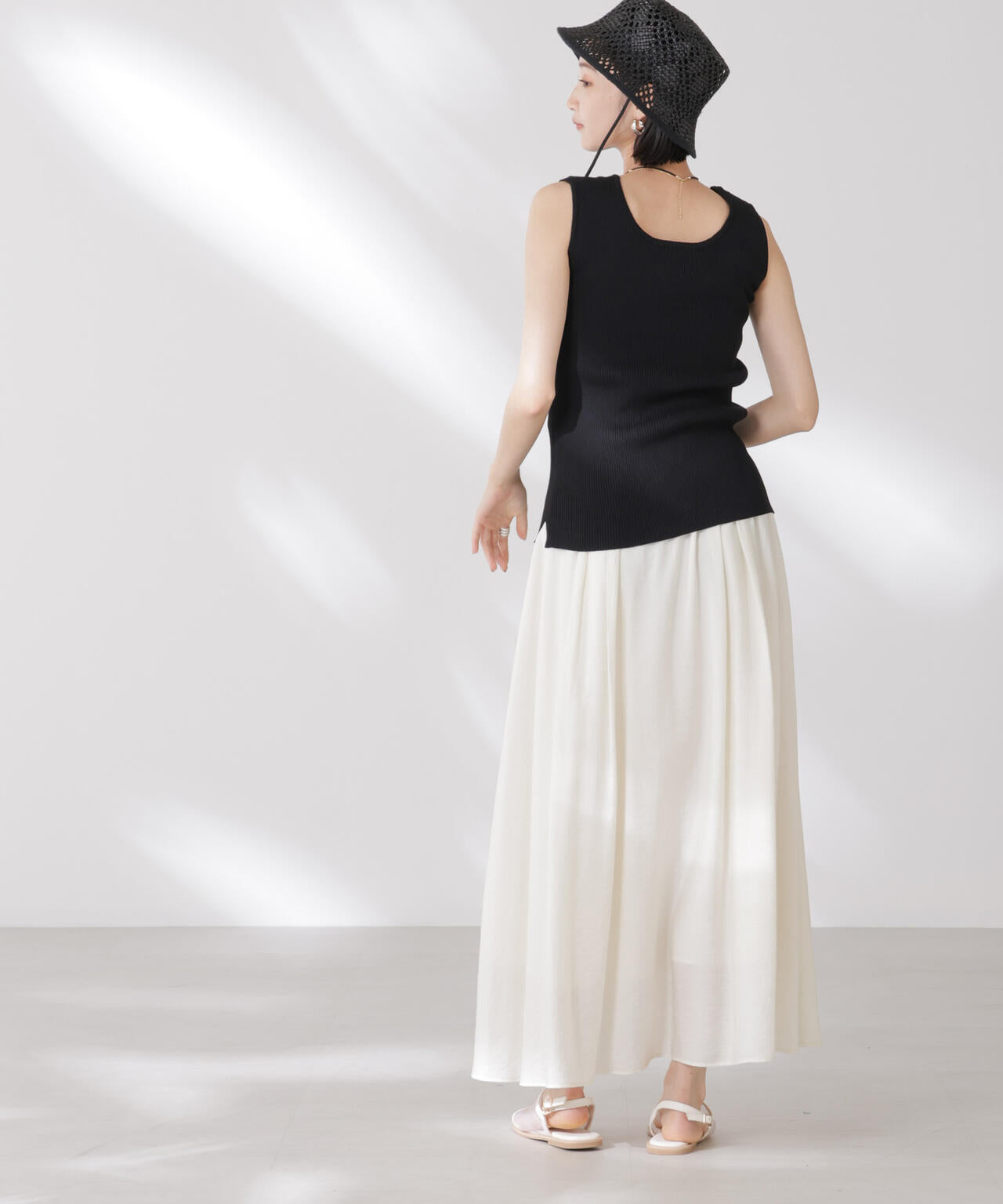 前後2wayスクエア&クルーネックリブニットタンクトップ