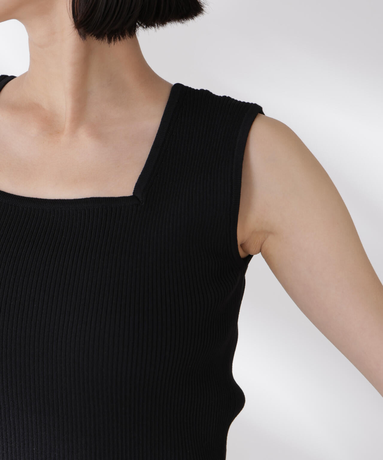 前後2wayスクエア&クルーネックリブニットタンクトップ