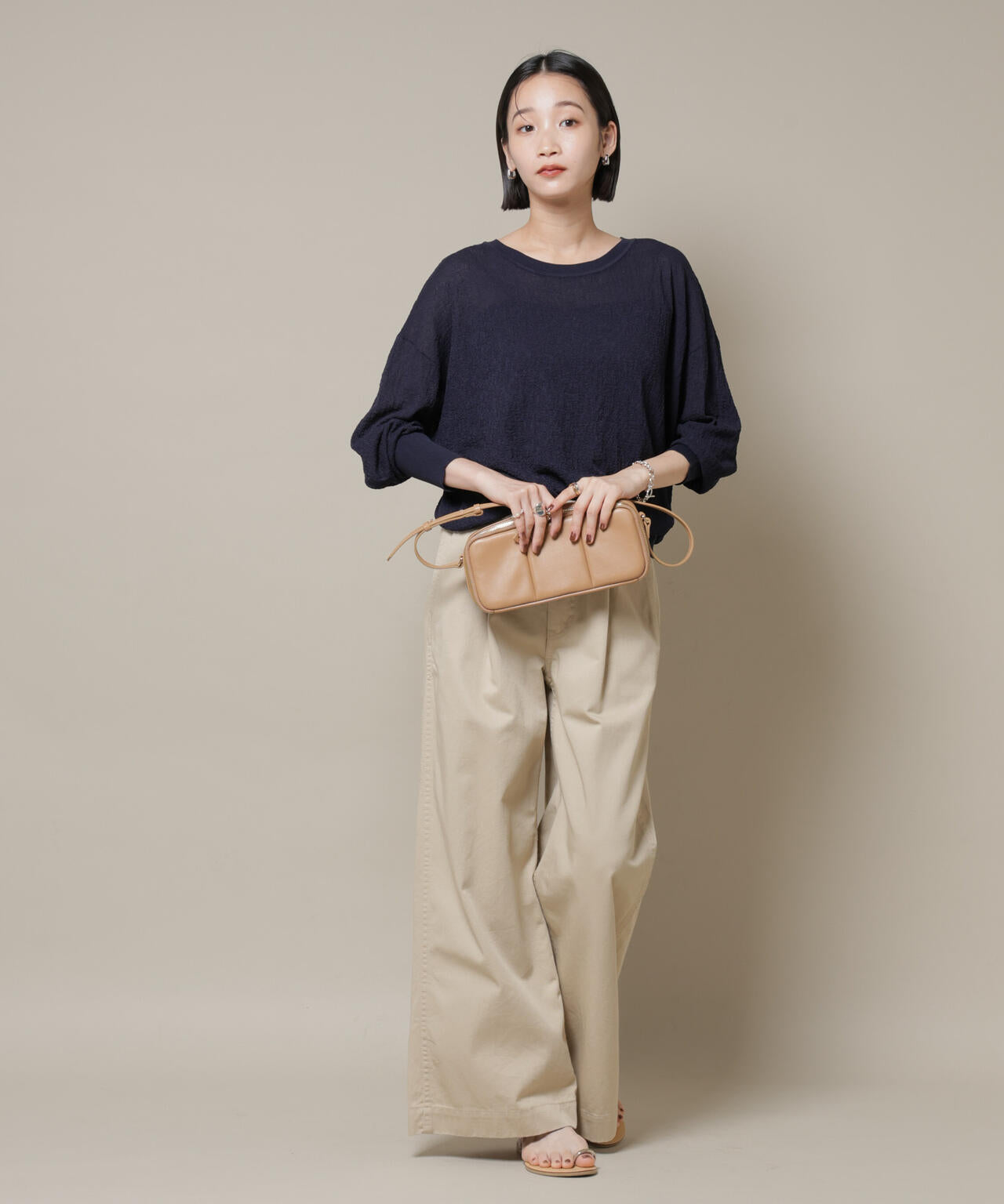 梨地ボートネックワイドシルエットニット