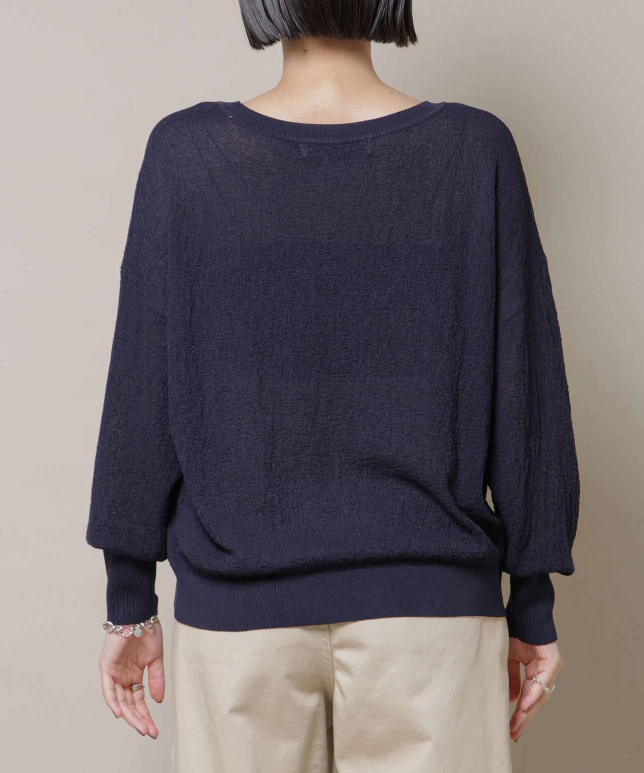 梨地ボートネックワイドシルエットニット