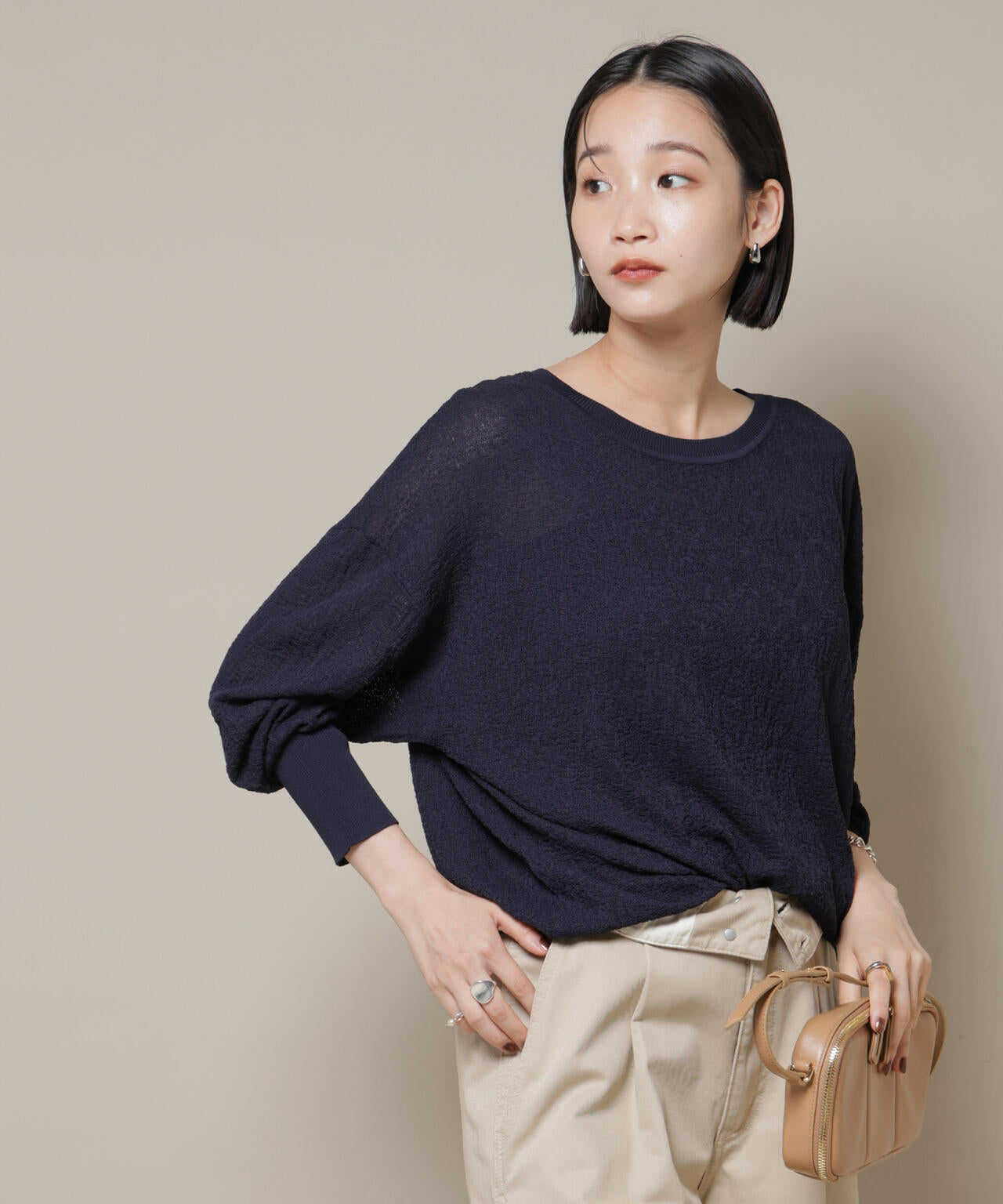 梨地ボートネックワイドシルエットニット