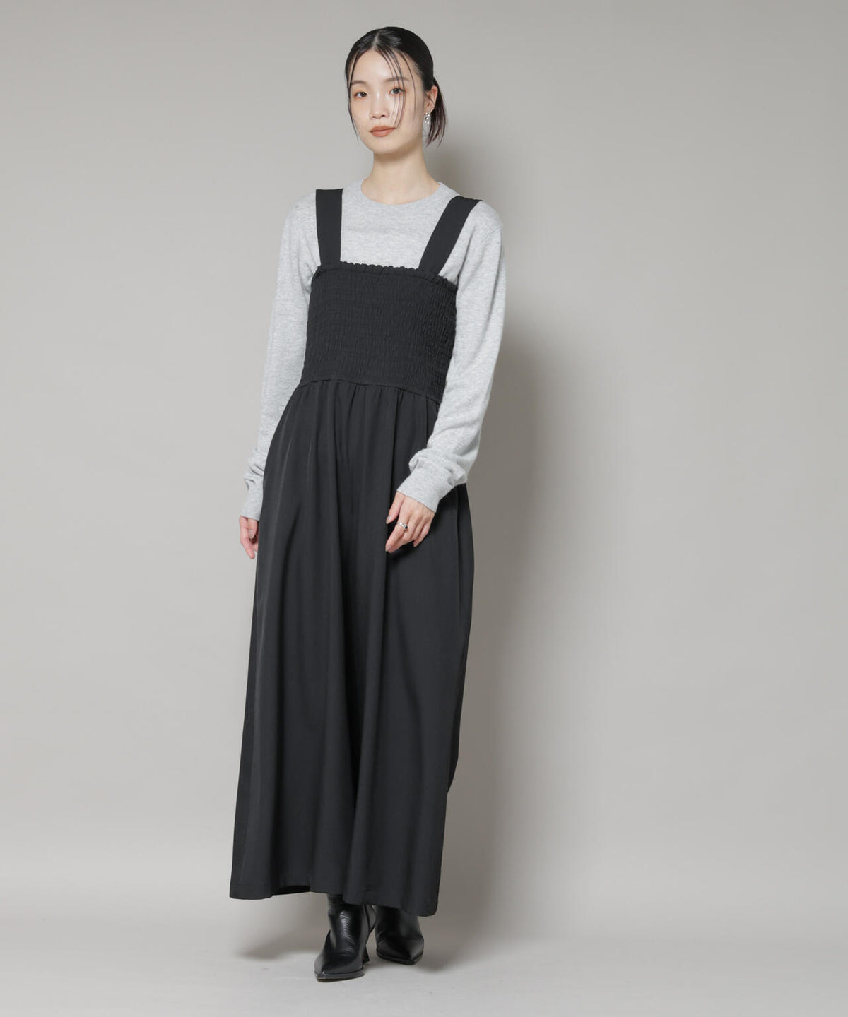 クルーネックカシミヤ混ニットプルオーバー