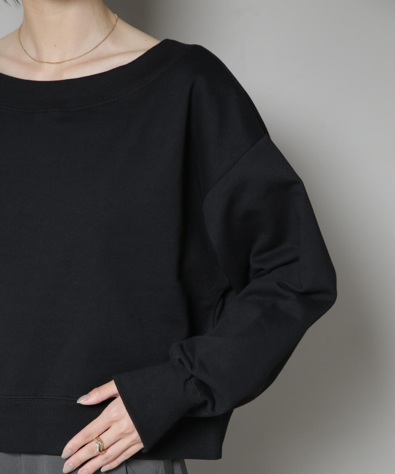ワイドボートネックスウェットトップス