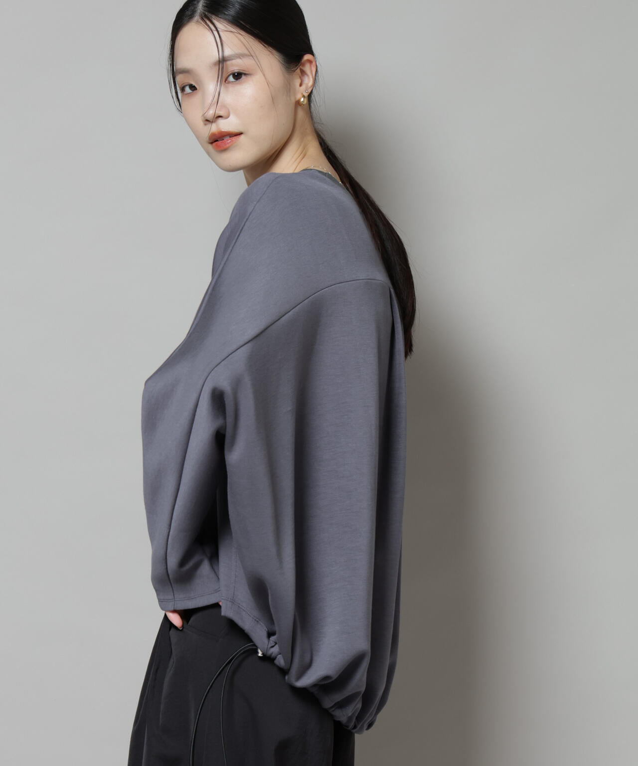 ドルマンスリーブバックドロストヘムカットプルオーバー