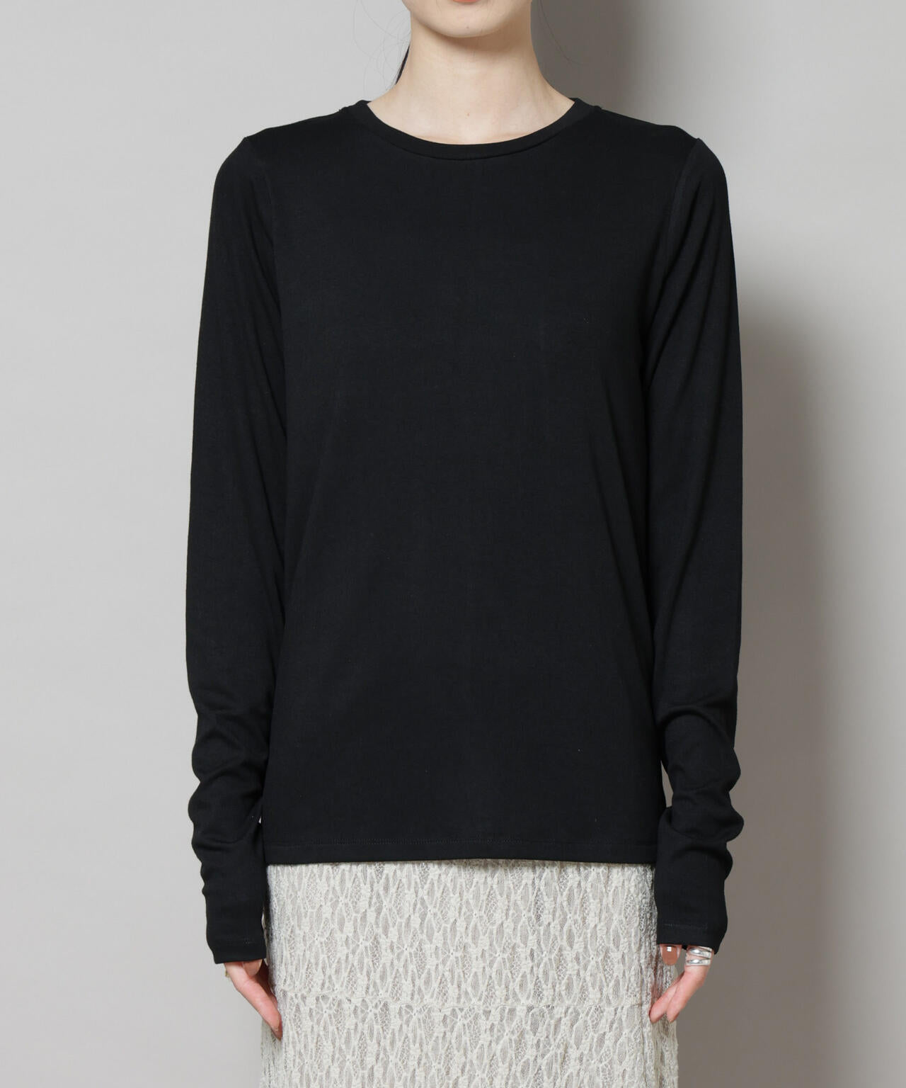 吸湿発熱クルーネックロングスリーブTシャツ