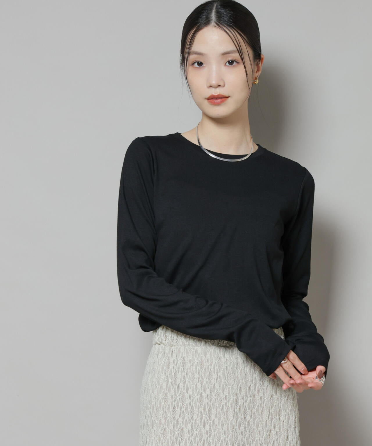 吸湿発熱クルーネックロングスリーブTシャツ