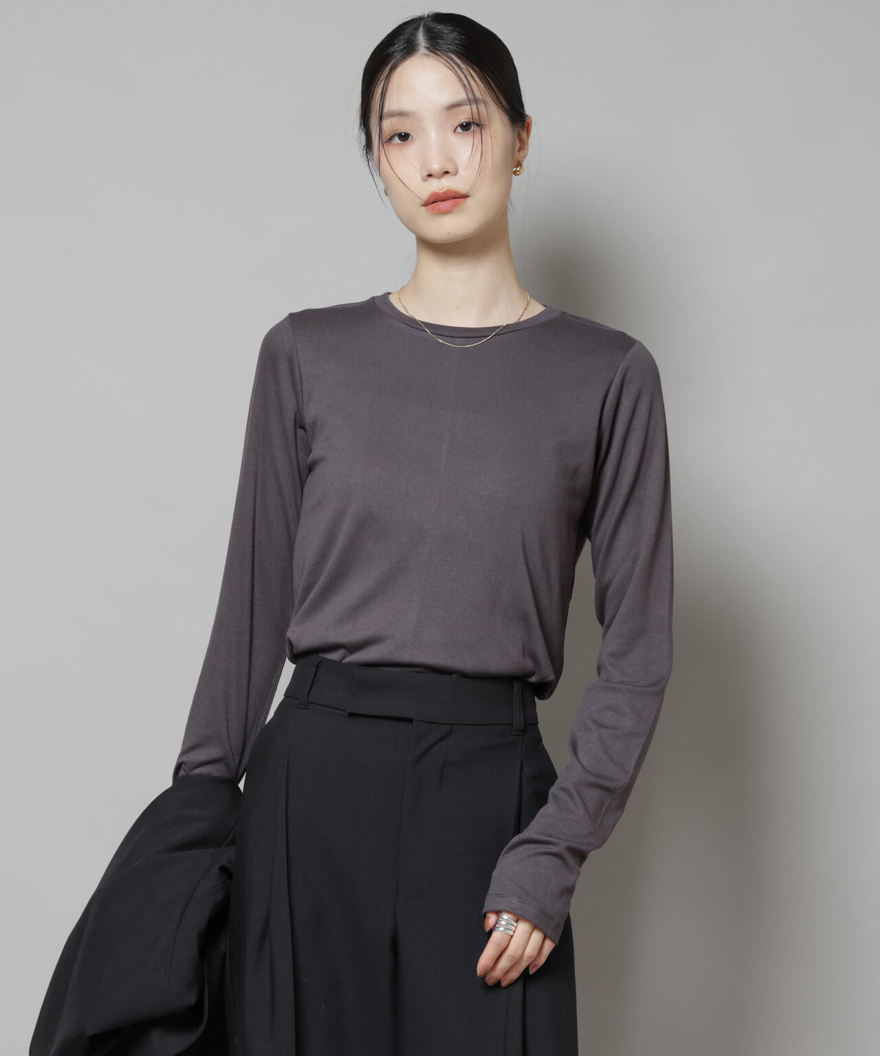 吸湿発熱クルーネックロングスリーブTシャツ