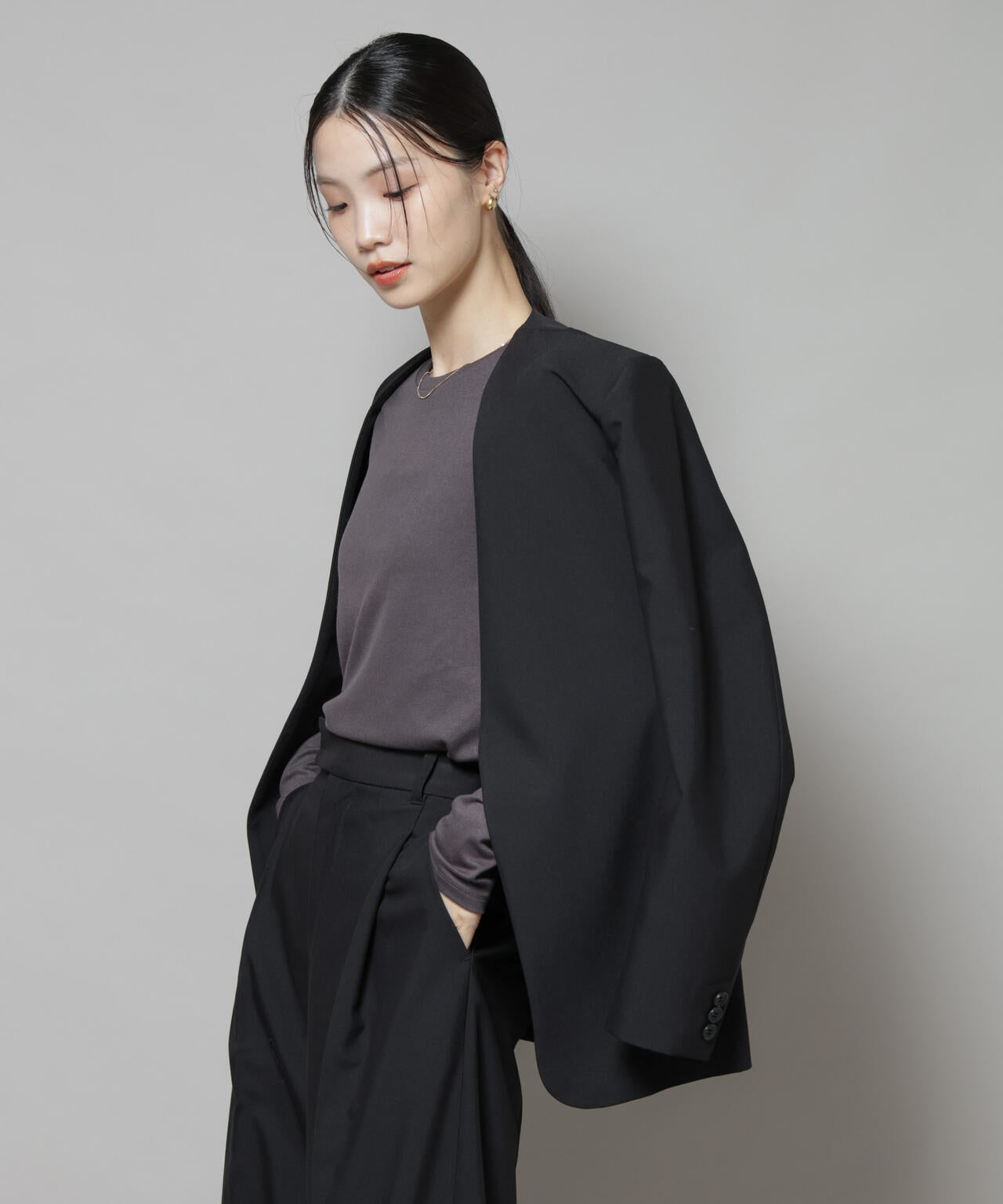 吸湿発熱クルーネックロングスリーブTシャツ