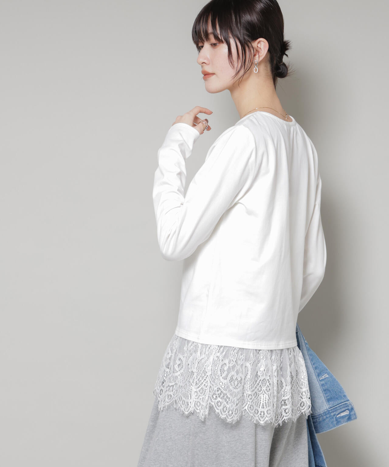 裾レースドッキングロングTシャツ
