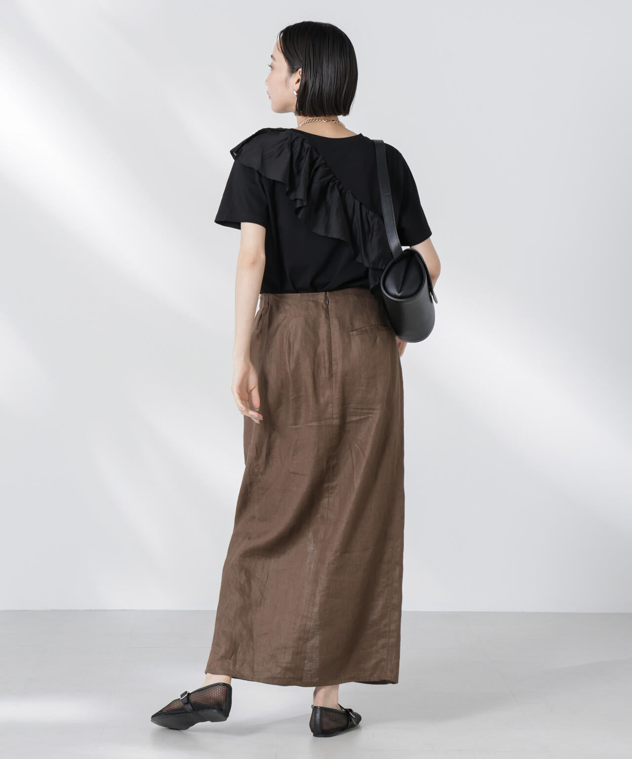 アシンメトリーフリル異素材コンビTシャツ