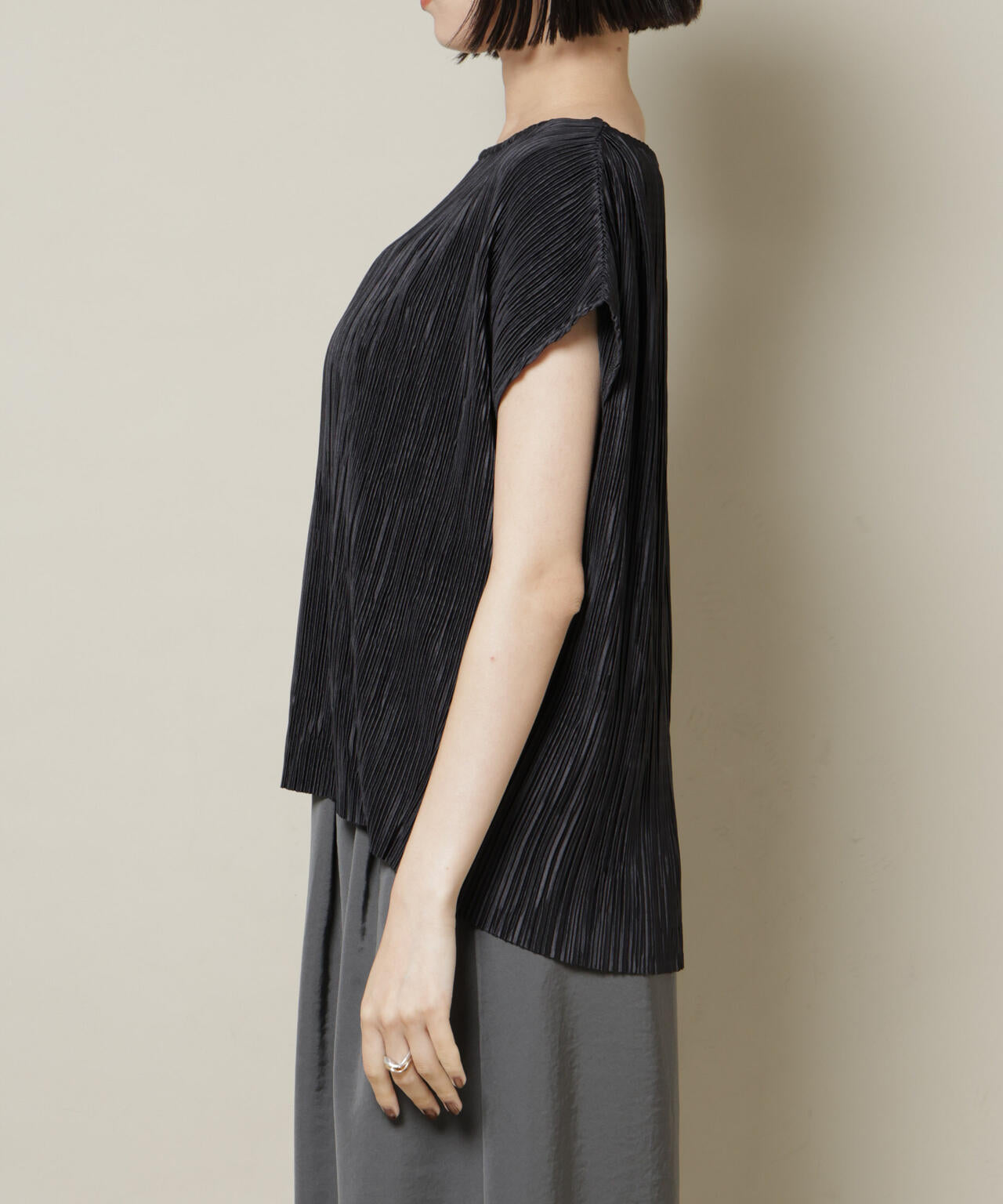 ランダムプリーツカットフレンチスリーブトップス(セットアップ可)