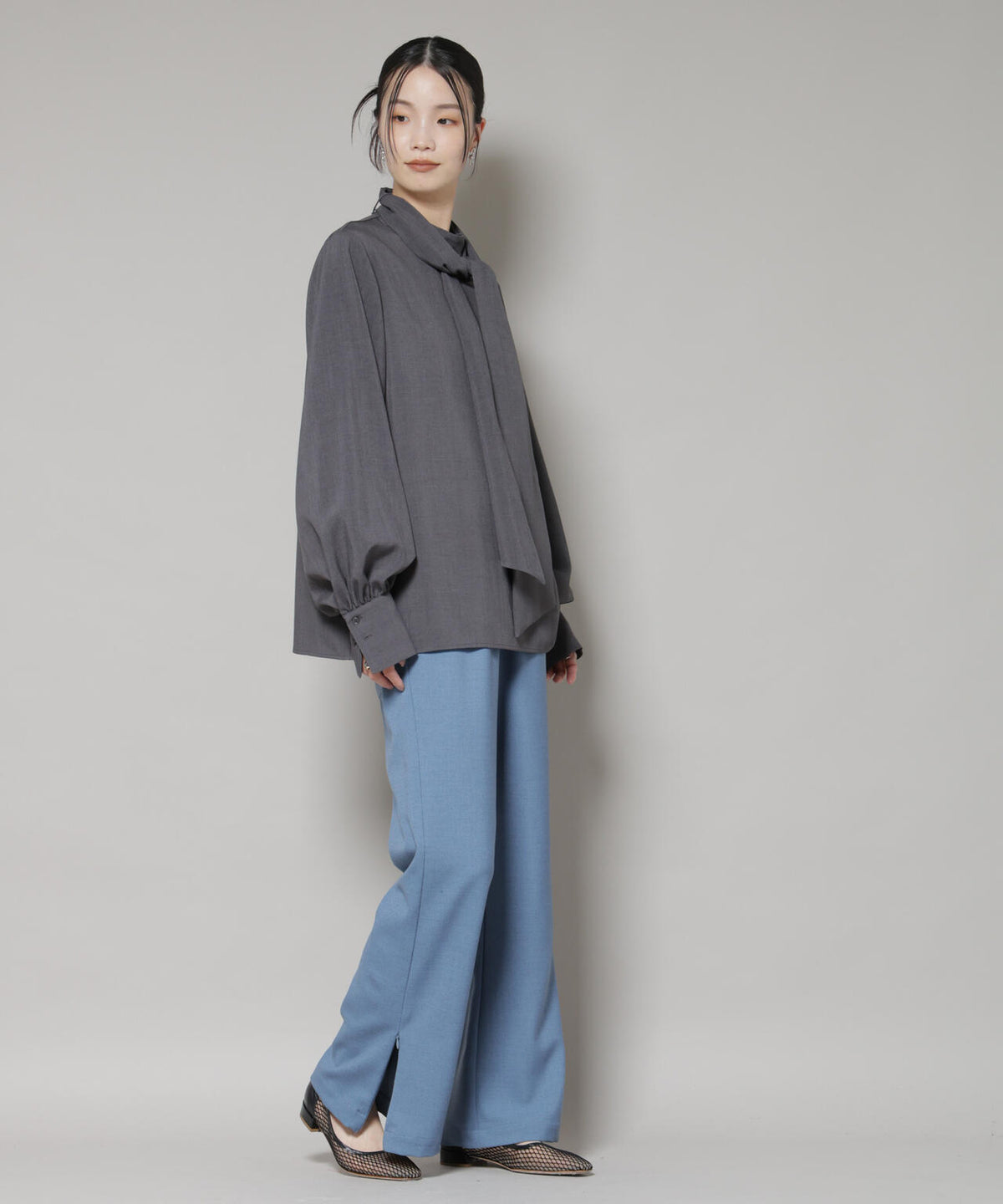 ジップスリットパンツ