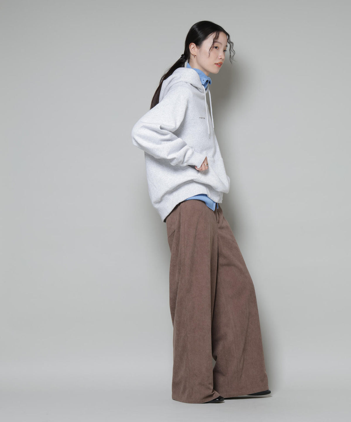 ソフトコーデュロイストレートパンツ