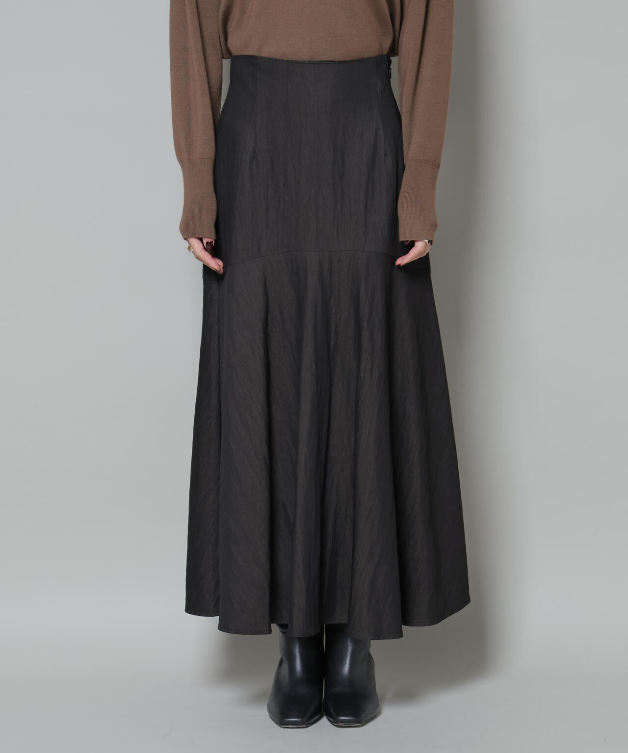 切り替え裾フレアスカート