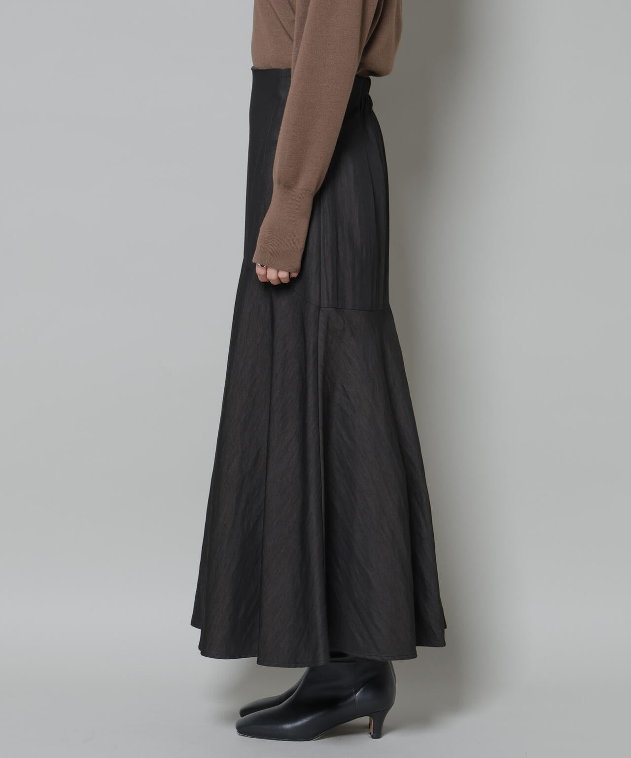 切り替え裾フレアスカート
