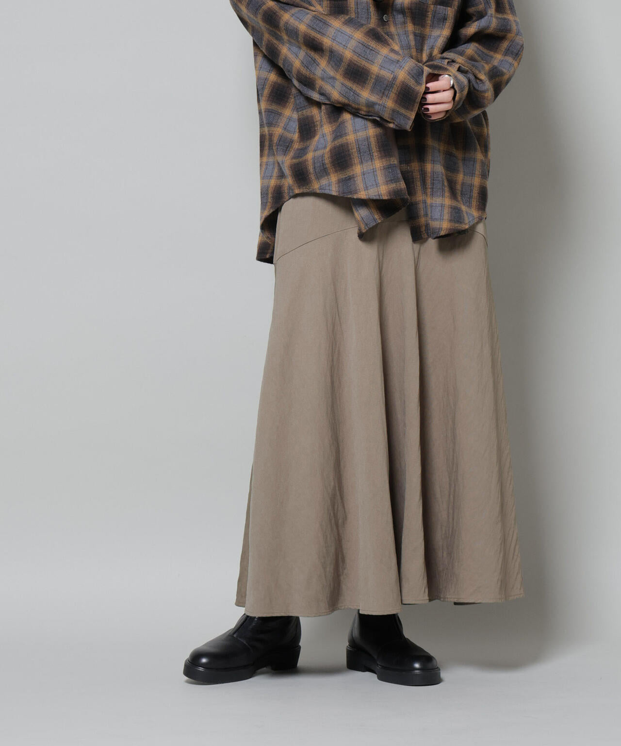 切り替え裾フレアスカート