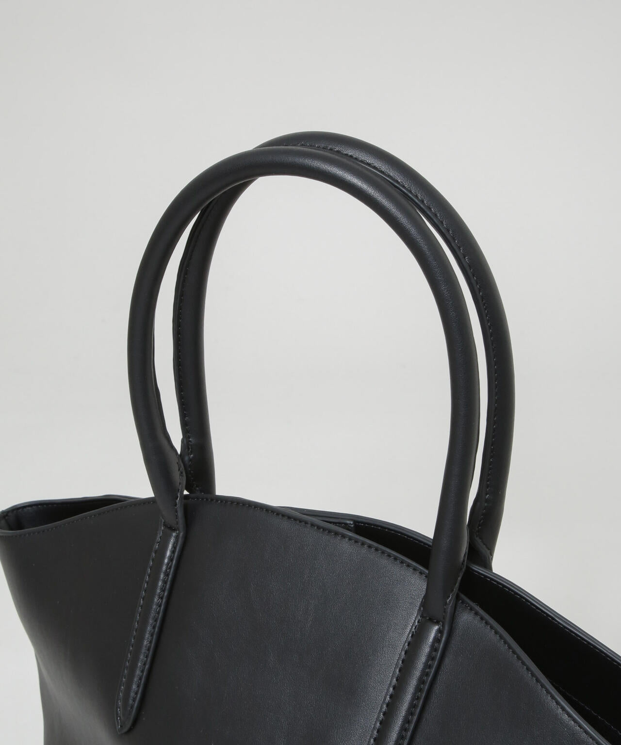 ラウンドシンプルトートバッグ