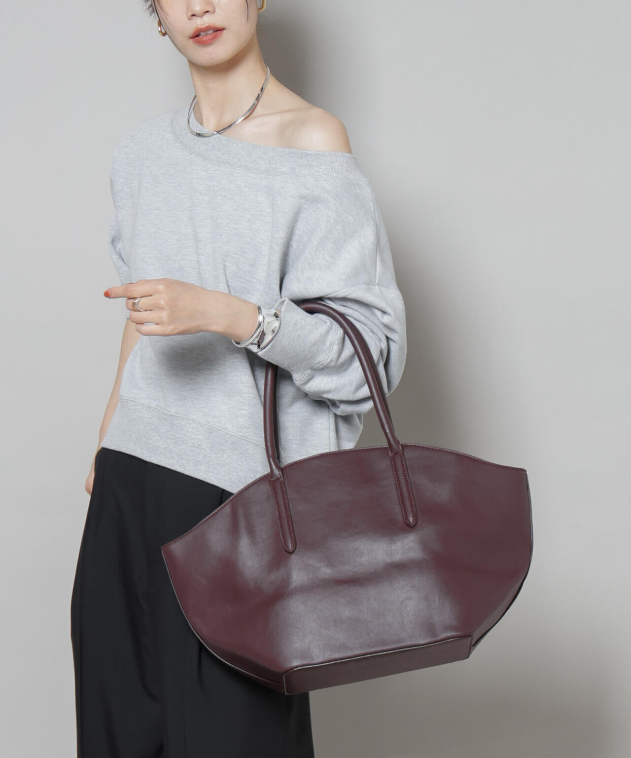 ラウンドシンプルトートバッグ