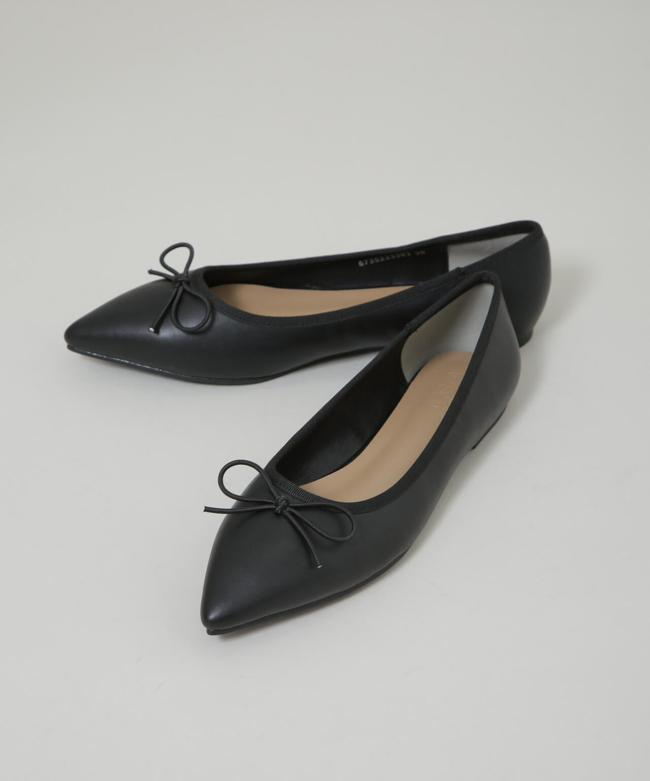 ポインテッドトゥリボンフラットパンプス