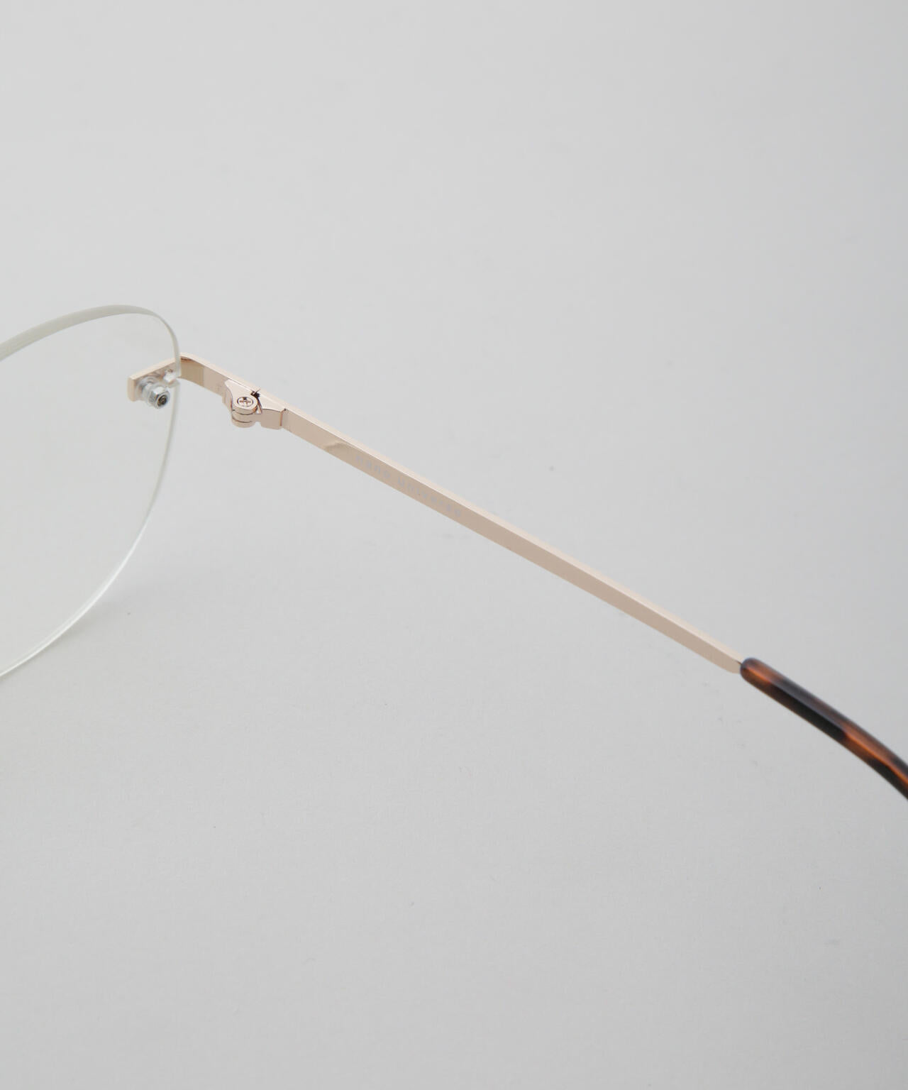 フレームレスメガネ