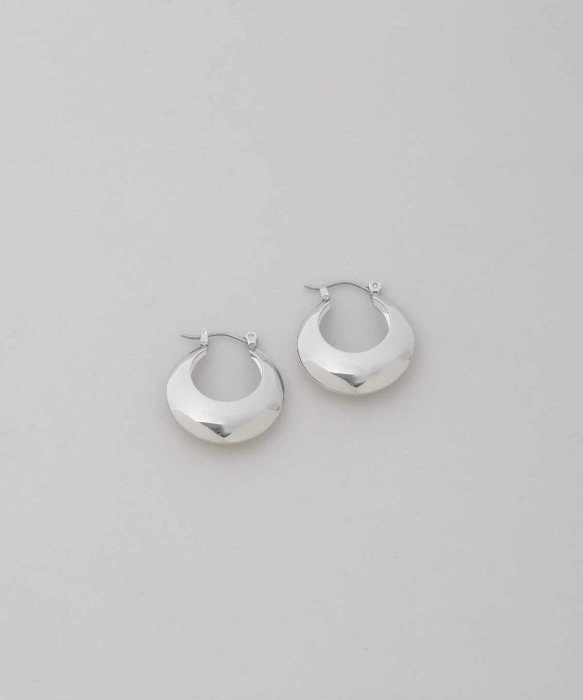 ボリュームフープピアス