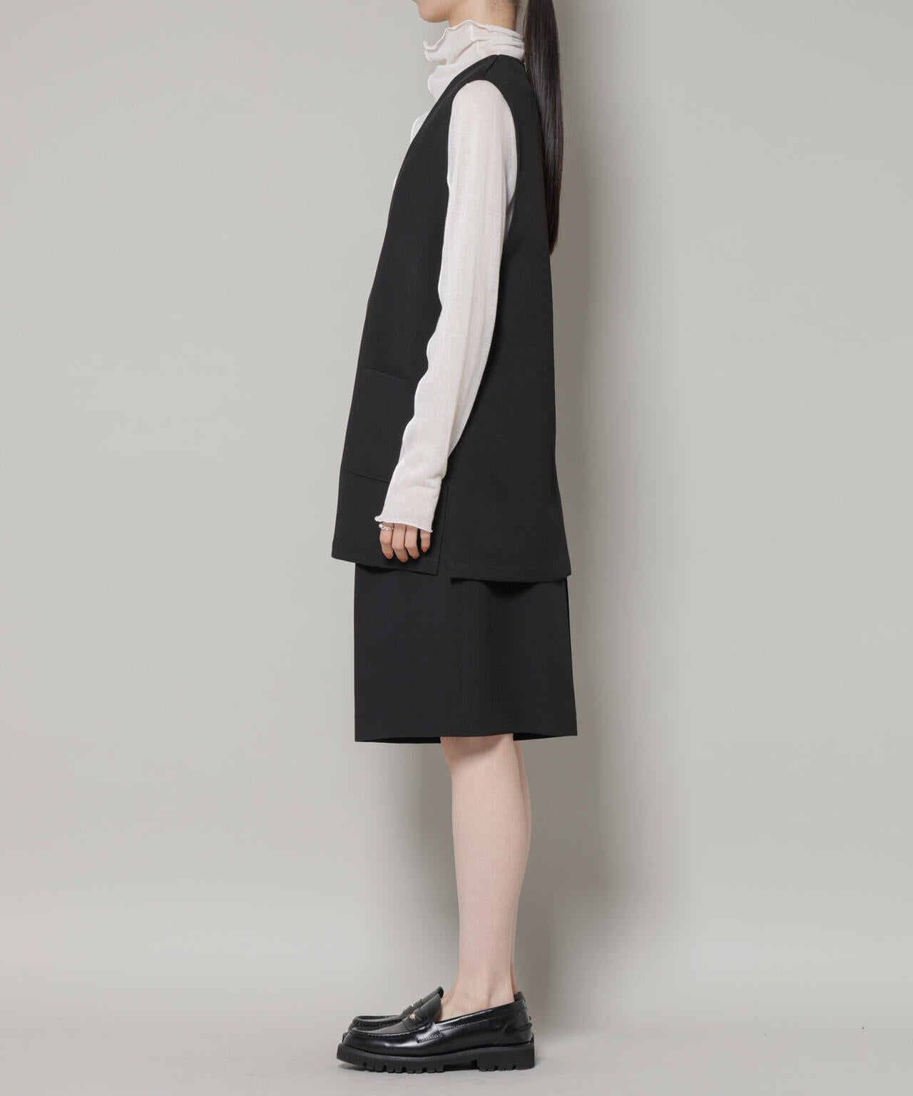 Vネックベスト×ハーフパンツ セットアップ