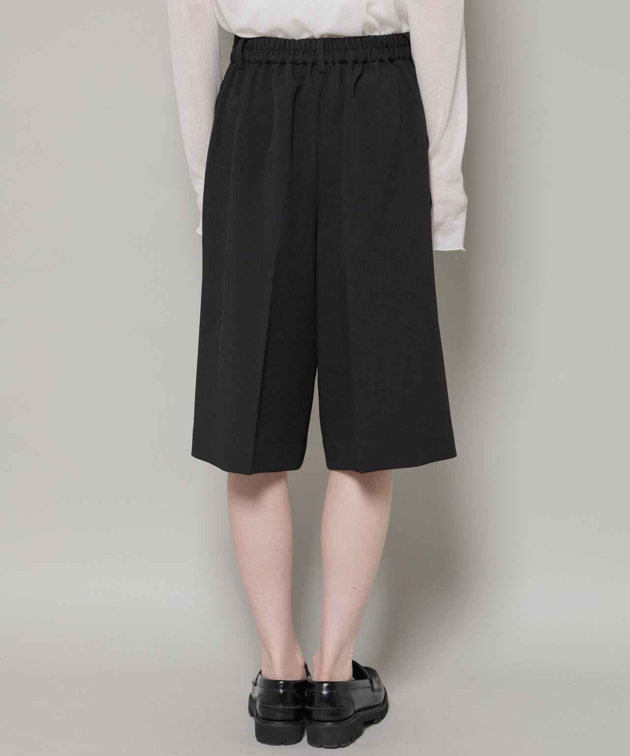 Vネックベスト×ハーフパンツ セットアップ