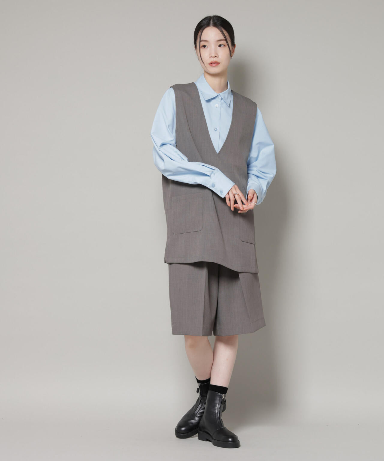 Vネックベスト×ハーフパンツ セットアップ